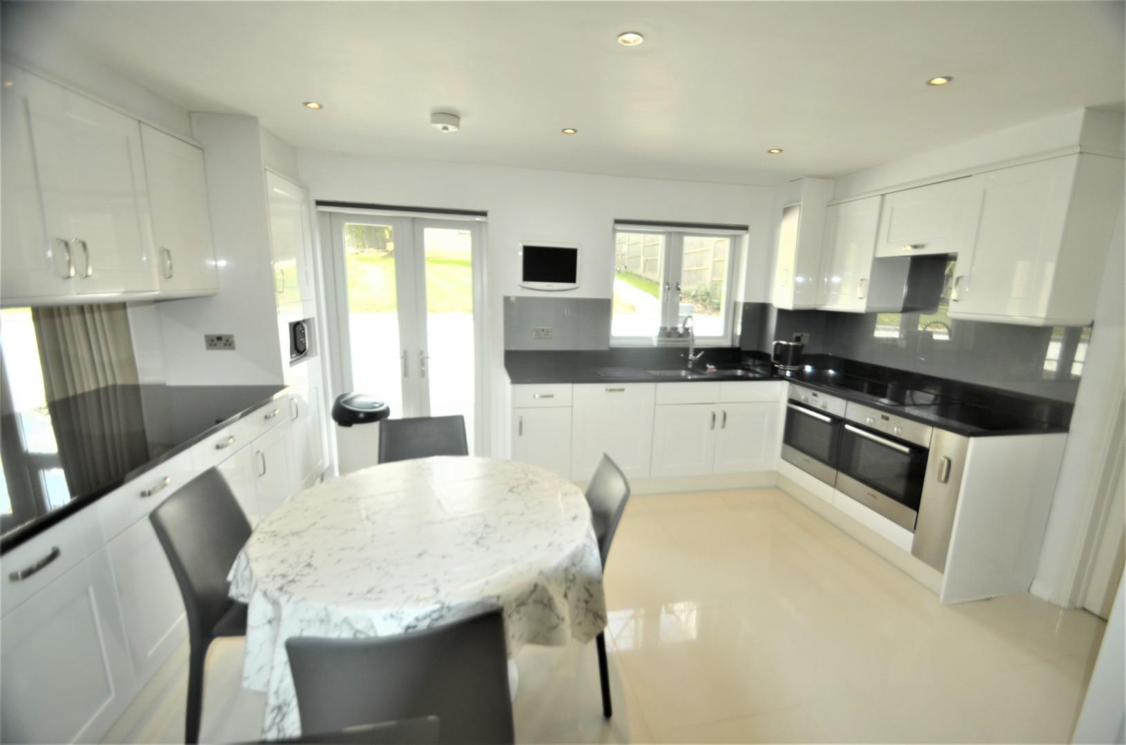 Robeson Way, Borehamwood